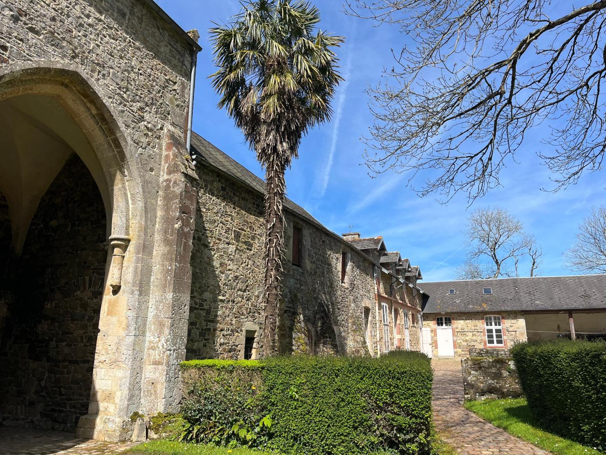 Bed and Breakfast Abbaye De Blanchelande Neufmesnil Экстерьер фото