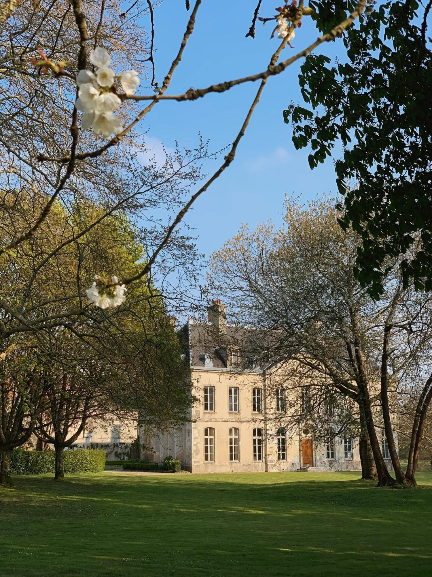 Bed and Breakfast Abbaye De Blanchelande Neufmesnil Экстерьер фото